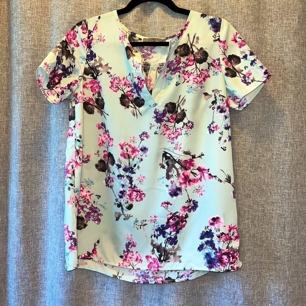 Mia & Tess Floral Blouse Size Small